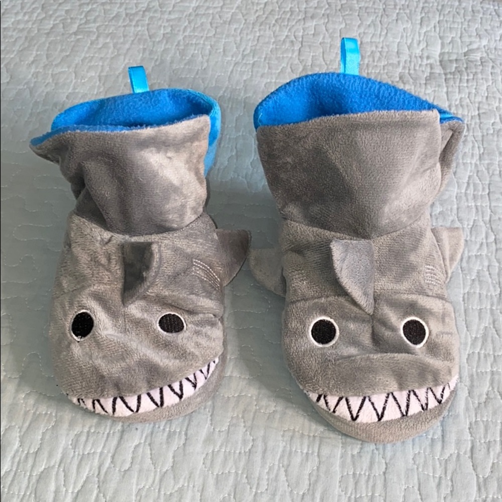 Multipurpose shark slippers
